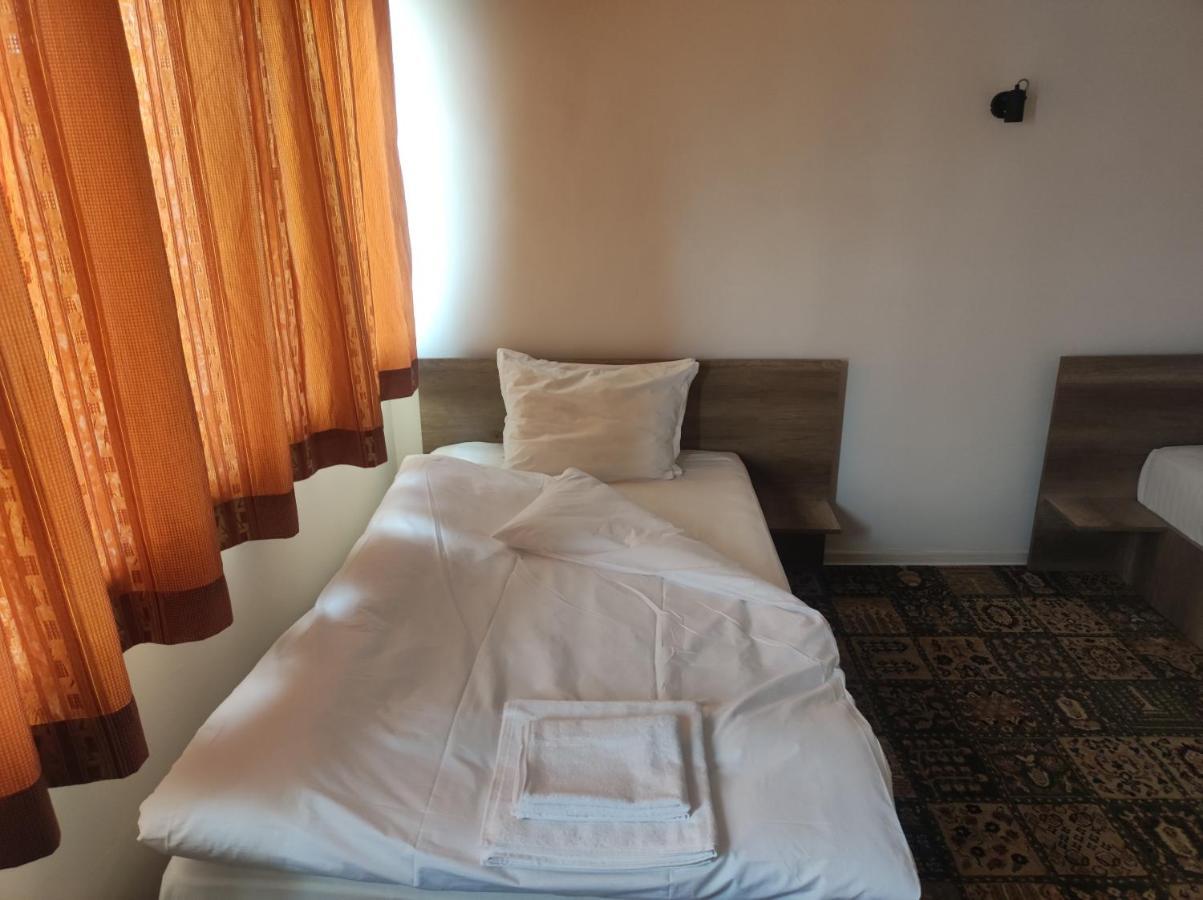 Кианти Hotel Kŭrdzhali Exterior foto
