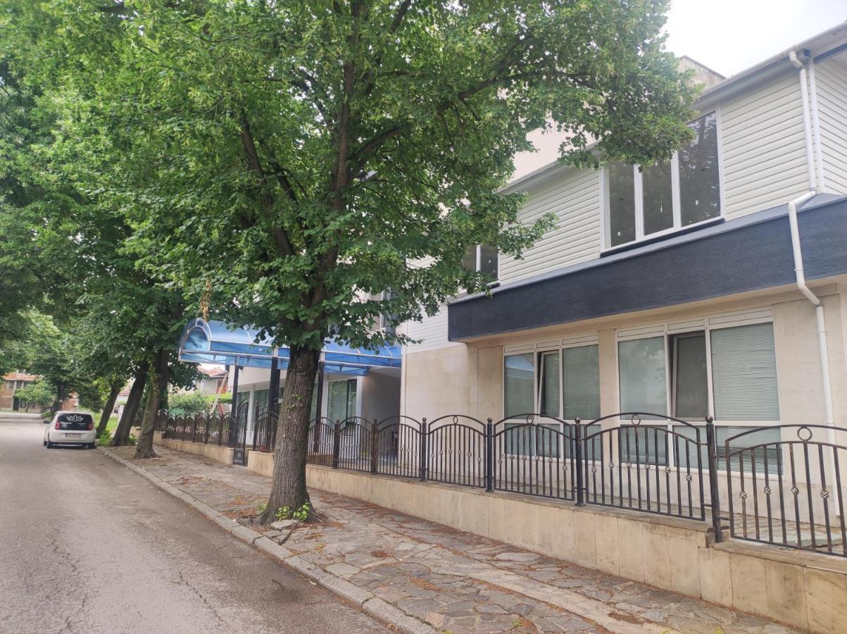 Кианти Hotel Kŭrdzhali Exterior foto