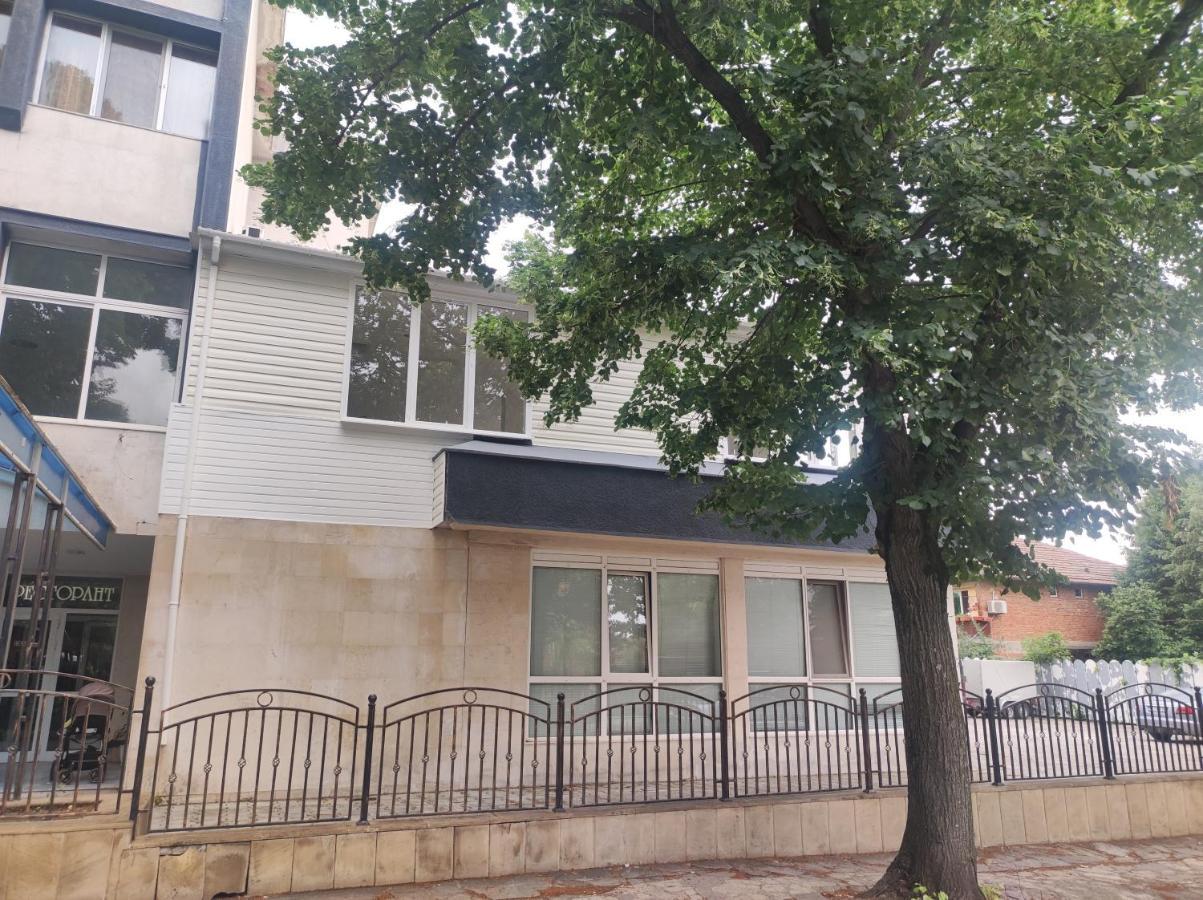 Кианти Hotel Kŭrdzhali Exterior foto