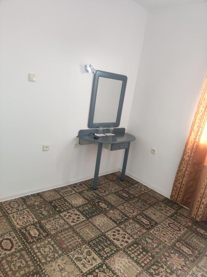 Кианти Hotel Kŭrdzhali Exterior foto