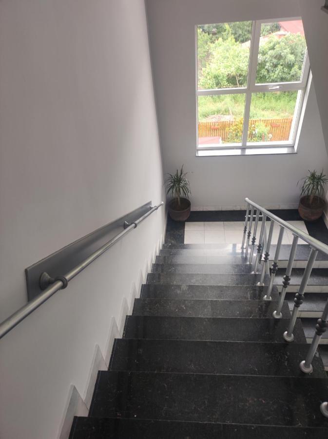 Кианти Hotel Kŭrdzhali Exterior foto
